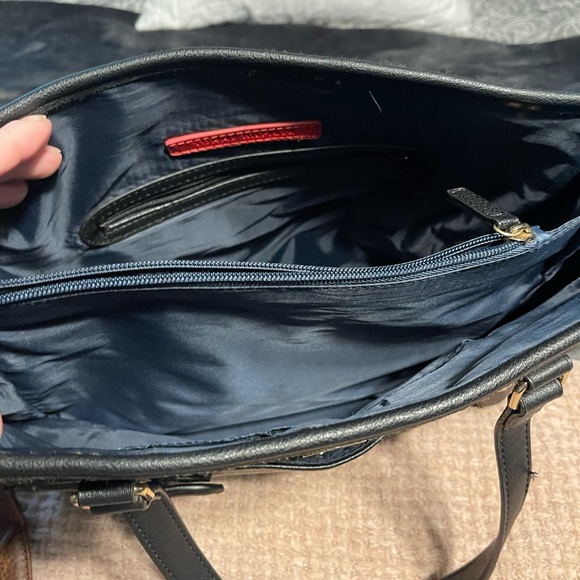 Black Tommy Hilfiger Purse - Picture 2 of 2